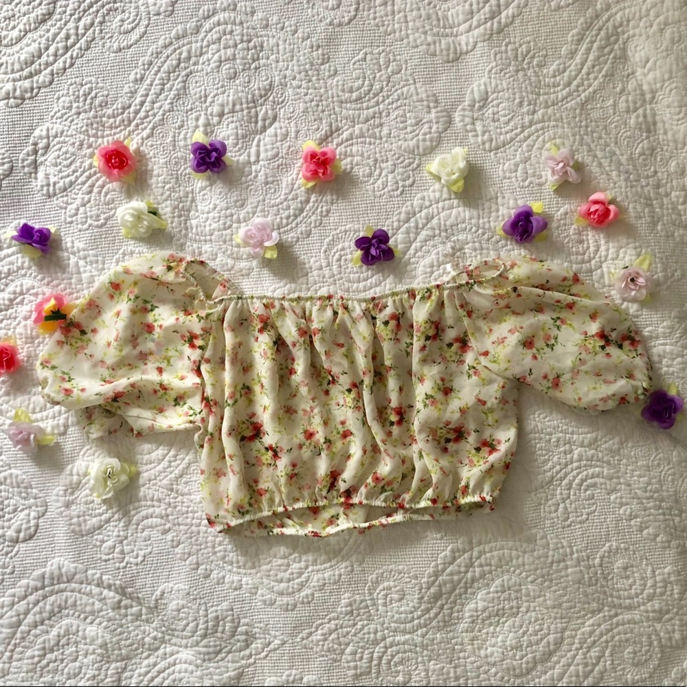 Sweet Floral Crop Top🌸